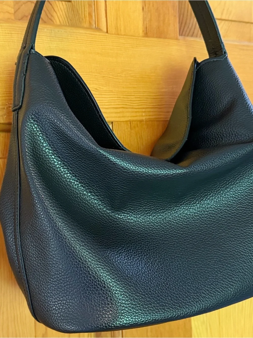 Vera Bradley Black Pebbled Shoulder Bag - Picture 2 of 7